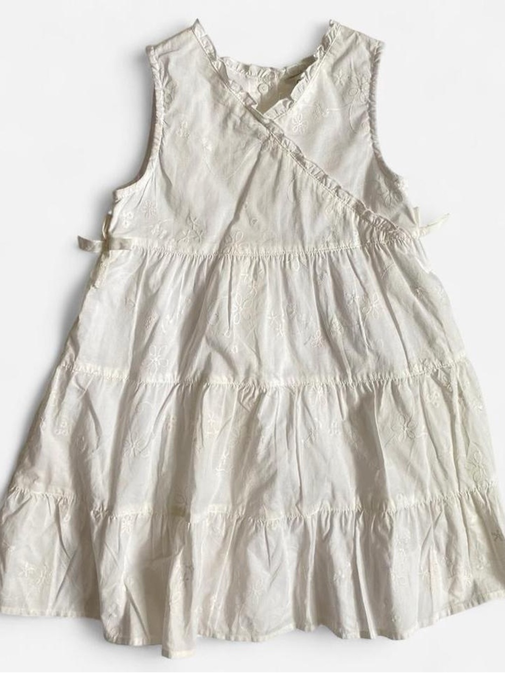 Vintage Y2K girls white cotton embroidered floral sundress